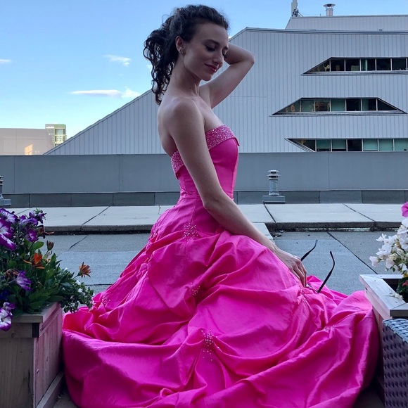Pink Prom/Grad dress Size 0-6 - Picture 2 of 4